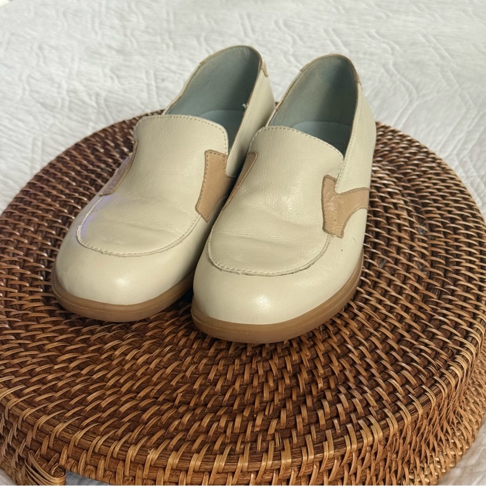 Chic Cream and Tan Women's Loafers